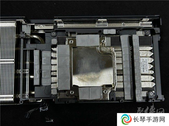 技嘉 GeForce RTX™ 50 系列显示卡正式上市，散热方案全面升级释放强劲性能