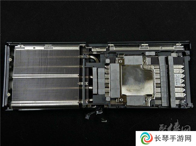 技嘉 GeForce RTX™ 50 系列显示卡正式上市，散热方案全面升级释放强劲性能