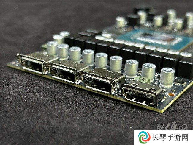 DLSS 4用实力告诉你！耕升 GeForce RTX 5070 Ti 追风不再是4K入门选择