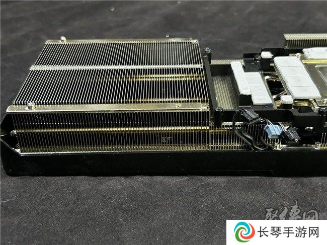 DLSS 4用实力告诉你！耕升 GeForce RTX 5070 Ti 追风不再是4K入门选择