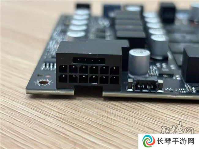 DLSS 4性能全力冲锋，耕升 GeForce RTX 5080 炫光 OC 值得你拥有！