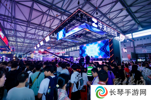 冰川白美学邂逅尖端科技：LG UltraGear™OLED电竞显示器China Joy首秀