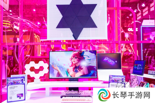 冰川白美学邂逅尖端科技：LG UltraGear™OLED电竞显示器China Joy首秀