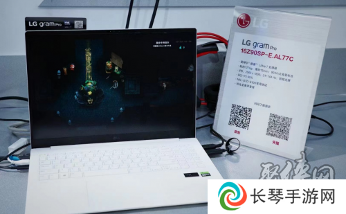 冰川白美学邂逅尖端科技：LG UltraGear™OLED电竞显示器China Joy首秀